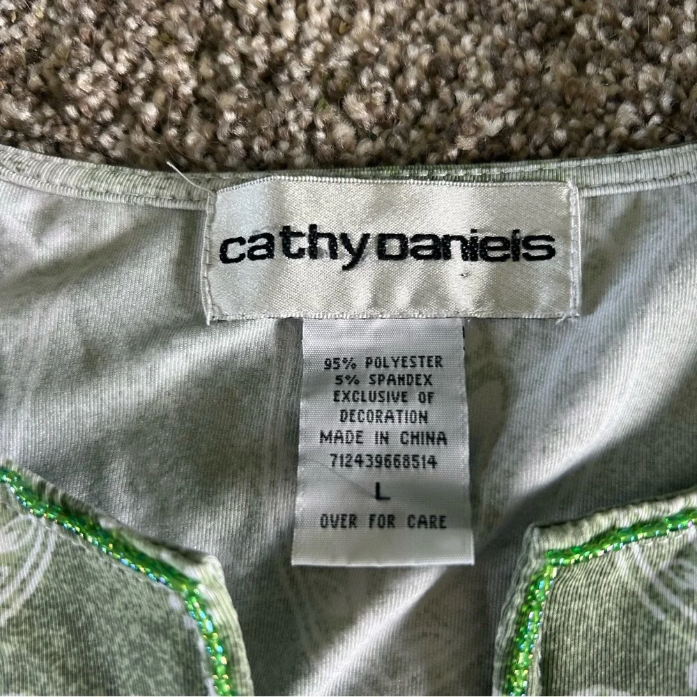 [Cathy Daniels] Boho Beaded Collarless Top - Picture 3 of 7
